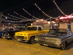 -席娜卡琳火车铁道夜市