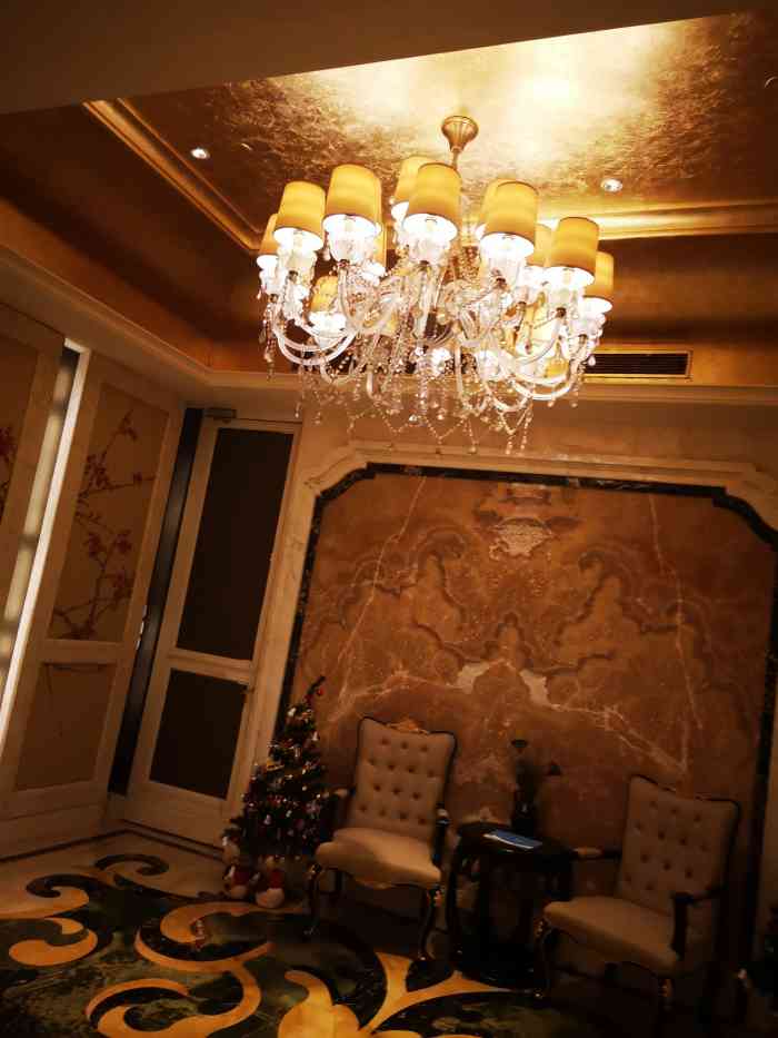 万达酒店-名仕会典珍中餐厅-"不错,环境,服务,礼节在天津都数得上!