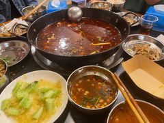 -鸿顺老铁锅美蛙鱼府(解放碑店)