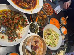 -川流不息·地道川菜·小龙虾(松东路店)