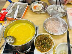 -杨老板·海鲜集市火锅·鲜切牛肉(中防万宝店)