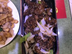顶级铁板黑椒牛柳-桃子餐厅·天津菜(红星路直营店)