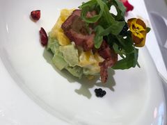 牛油果烤鸡肉塔塔-晶雅花园西餐厅(南京首店)