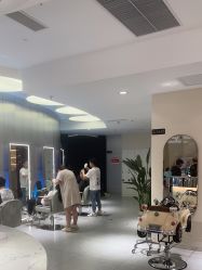 -PE SALON