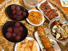 -爆炸头阿姨小四川正宗川味小吃(无任何分店)