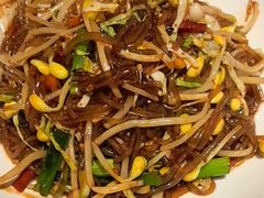 -阿瓦山寨·湘菜现炒·剁椒鱼头王(咸阳总店)