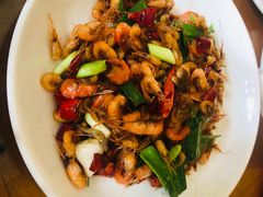 -临江餐馆二楼美食部落