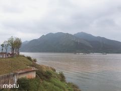 -羚羊峡古栈道森林公园