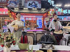 -刘姐啤酒鱼民族演艺餐厅(西街总店)
