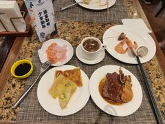 -三英温泉度假酒店-自助餐厅