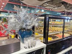 面包甜点陈列柜-圣罗巴海鲜自助(黑金店)