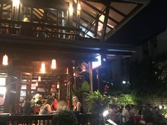 -Dash Teak House