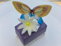 -川骄海鲜自助(王府井奥莱UP TOWN店原世界之花店)