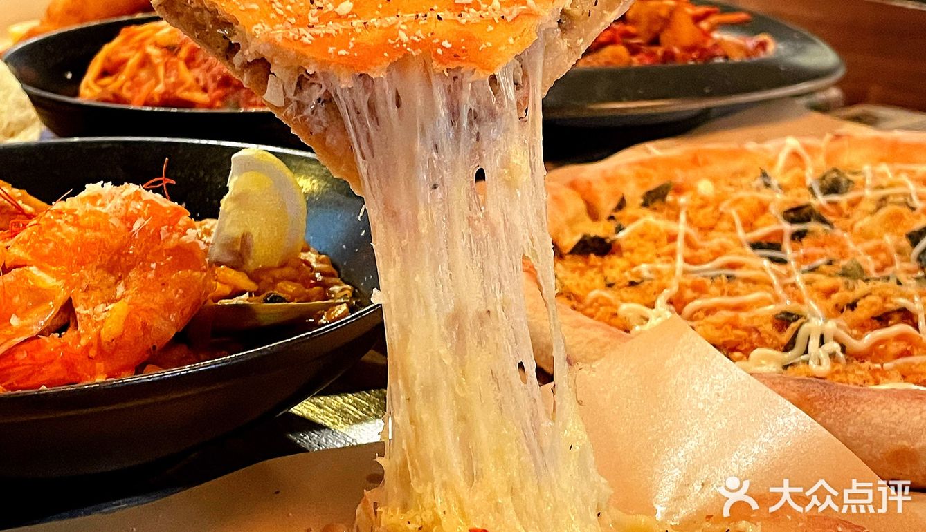 来武汉也要去的小酒馆工业风环境菜品真的惊艳我️