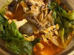 -满格嗦新疆椒麻鸡火锅.炒米粉(川大江安校区店)