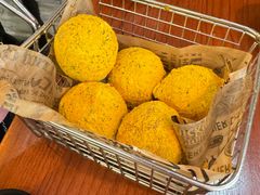 -BHC炸鸡(明洞总店)