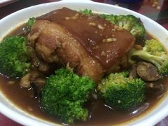 -鑫悦楼煎蟹·16年海鲜大排档