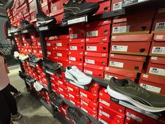-PUMA品牌自营折扣店(百联奥特莱斯店)