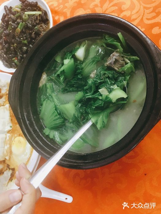 红炎炎农家菜老字号(金水台店)图片