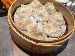 -莱莱小笼·乔艾