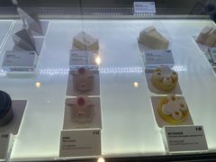 -Fridi Patisserie Cafe