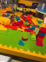 -菠萝树益智玩具体验馆(玖伍文化城店)