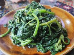 炒山野菜（蒲公英叶）-苗湘食府(十年店)