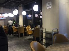 大堂-日进一片海.生腌海鲜火锅.宵夜烧烤(三里屯总店)
