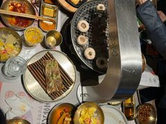 -草家酱蟹炭火烤肉店(珲春南路一店)