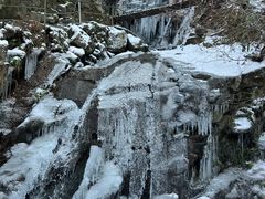 -藏龙百瀑风景区