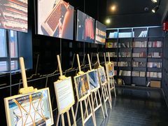 -钟书阁(松江泰晤士小镇店)