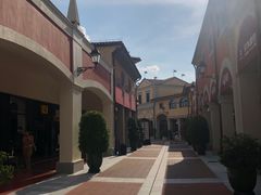 -佛罗伦萨小镇广佛名品奥特莱斯(疏港路店)