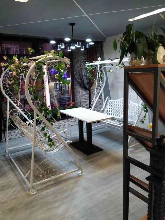 永冠蛋糕(三十二中店)-"服务好,环境好,口感更好,以后再光顾.