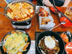 炸鸡辣炒年糕锅-米屋石锅拌饭(师大店)