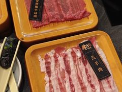 -牛YO寿喜烧·铁板烧和牛火锅自助(市府恒隆店)