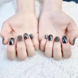 -爱美睫美甲会馆