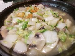 蘑菇手捏菜-新白鹿餐厅(悠迈生活广场店)