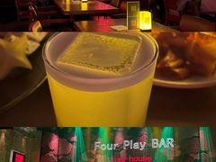 -FOUR PLAY BAR