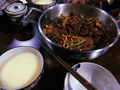 -内蒙焖面大盆骨餐馆(山大路店)