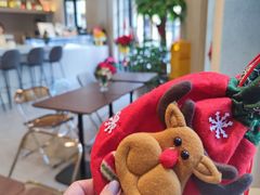 -Fridi Patisserie Cafe