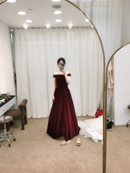 -洋洋婚纱品牌集合店