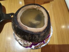 椰子乌鸡汤-粤域茶餐厅