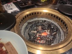 -山川小町·极番烧肉(新地假日广场店)
