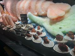 -雍容荟帝王蟹活龙虾展台自助(IFS黑金店)
