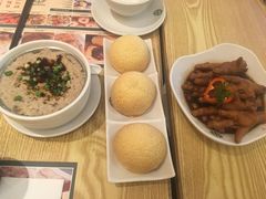 酥皮焗叉燒包-添好运点心专门店(百老汇店)