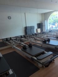 -依灵瑜伽普拉提连锁