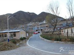 乡间小路-云丽燕农家乐