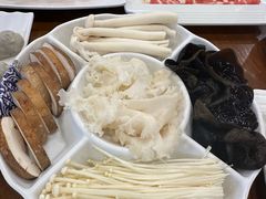 -楼外楼大刀肉传统火锅居(博学路店)