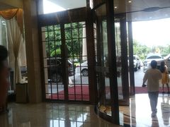 -深圳君逸国际酒店(龙岗横岗塘坑地铁站店)