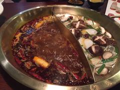 -重庆爽翻天老火锅(临平万达广场店)